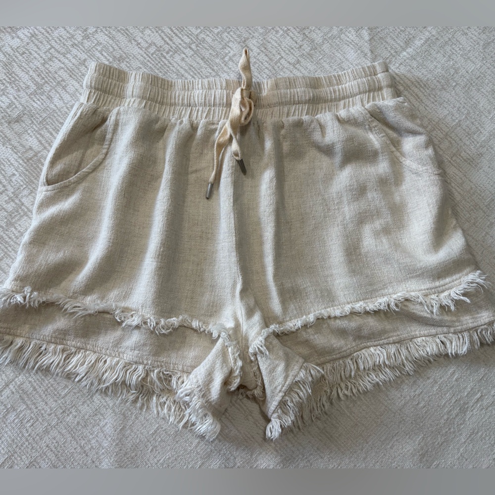 Umgee Cream Flowy Shorts Women’s Small